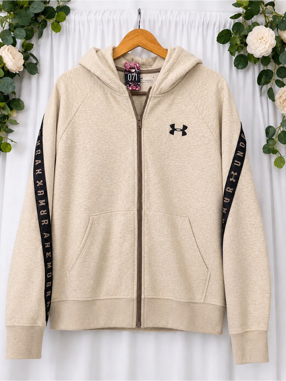 71 - Under Armour Women’s Beige Full Zip Hoodie Sweatshirt Jacket XL